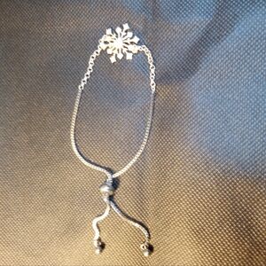 Elegant Silver Snowflake Bracelet